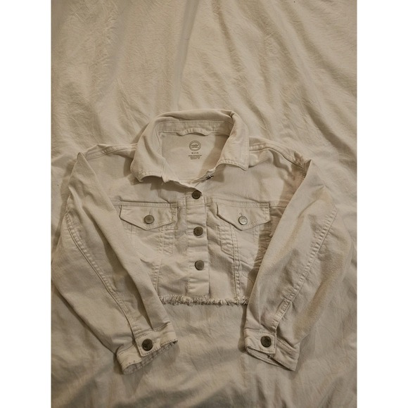 Cat & Jack Other - Cat &‎ Jack Girls Cropped Denim Jacket Size M (7–8) Cream White Button Front